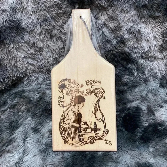 NWOT Watkins Wood Cutting Board 125th Anniversary  Woman Cooking Burned In - Picture 6 of 10